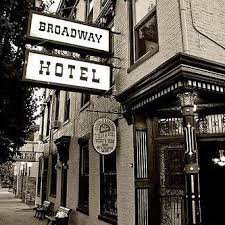 Madisons Bone-chilling Broadway Hotel & Tavern