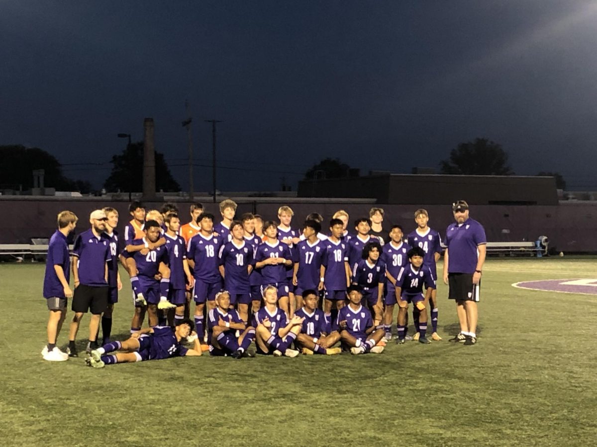 Owls Soccer wins 6-1 on Senior Night