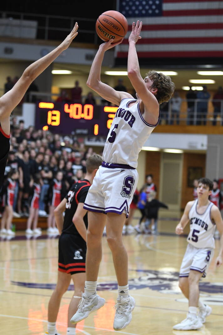 Seymour Basketball prepares for crosstown rivalry game against Brownstown