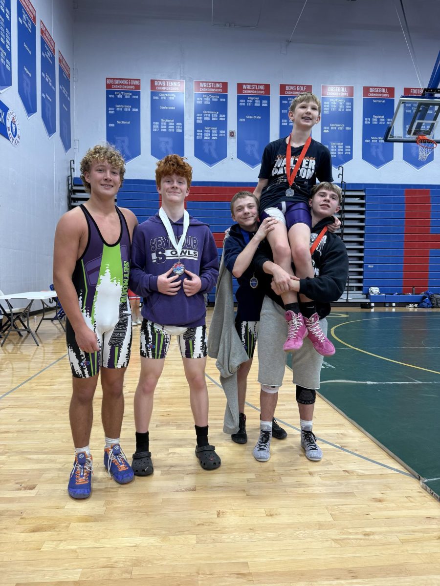 Owls and Lady Owls Wrestling begins season