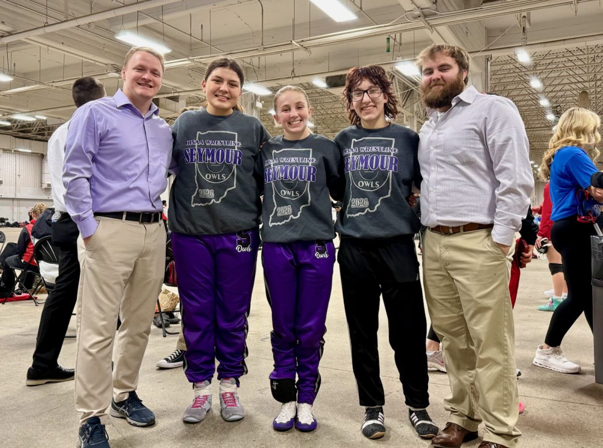 Seymour Lady Owls Wrestling goes to State